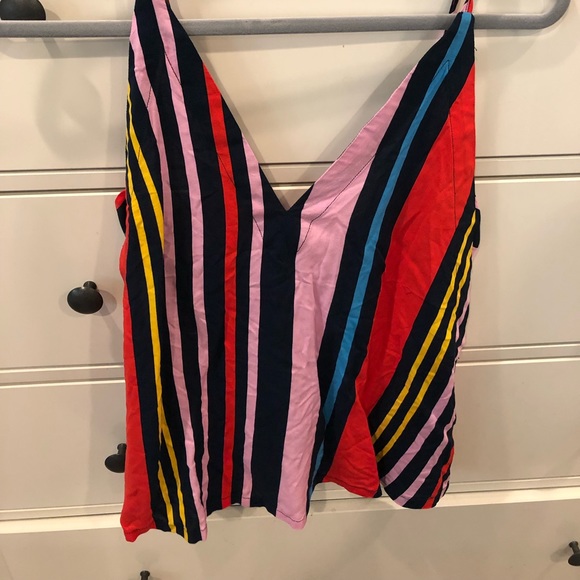 Lulu’s XS Super cute Adrift double strap tank with side cutouts + tiebacks - Picture 3 of 8